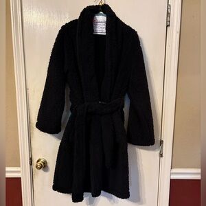 Pottery Barn Cozy Black Fleece  Woman’s Robe Size Small
